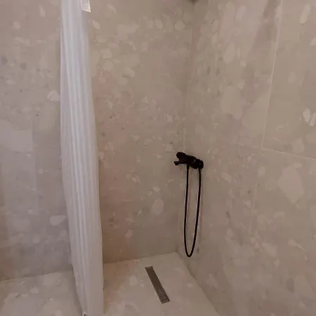 Ariana Apartman *
